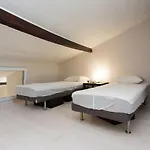 4 Fun! Jewel In Center ! Apartamento