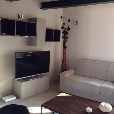 4 Fun! Jewel In Center ! Apartamento